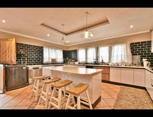 3 BEDROOM HOUSE FOR SALE IN WINCHESTER